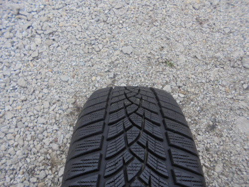 Goodyear Ultragrip G1 tyre