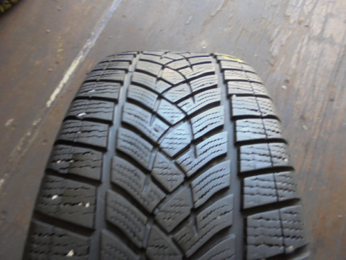 Goodyear Ultragrip SUV tyre