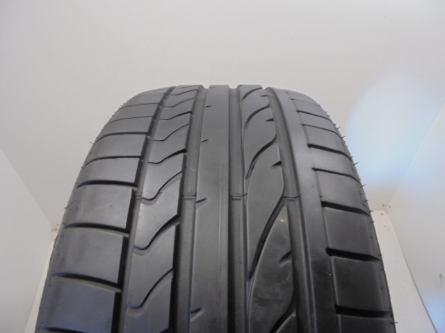 Bridgestone RE050A tyre