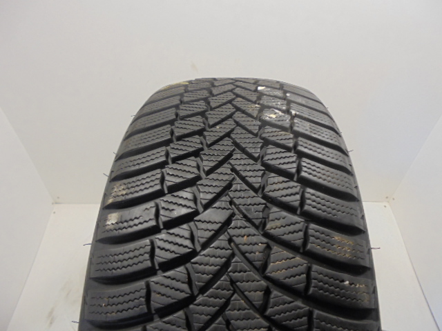 Bridgestone LM001 tyre