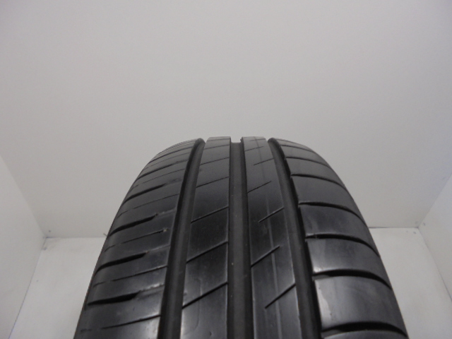 Goodyear Efficientgrip Preformance tyre