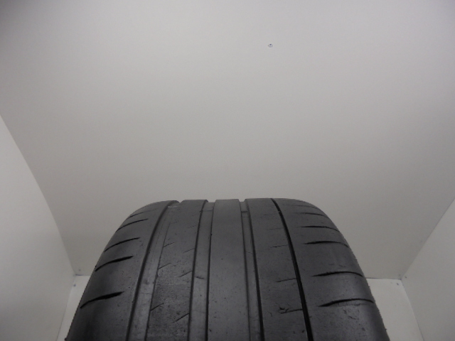 Michelin Pilot Sport 4S tyre