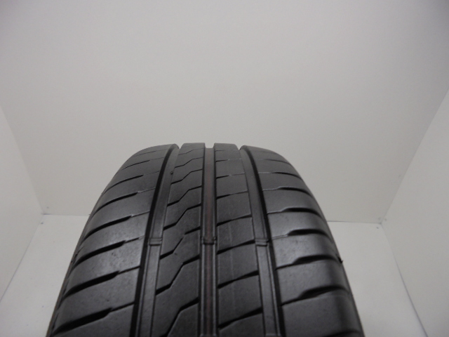 Firestone Roadhawk tyre