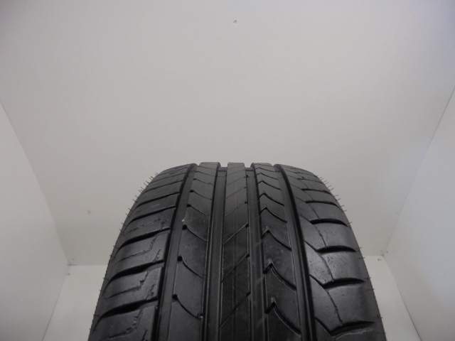 Goodyear Efficientgrip tyre