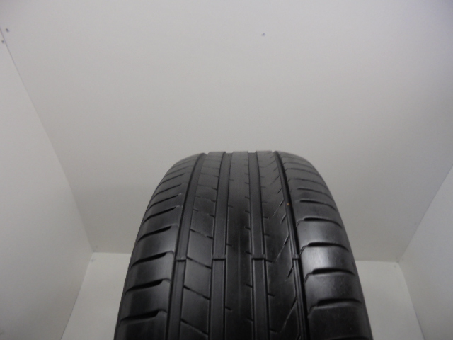 Pirelli Scorpion Seal tyre