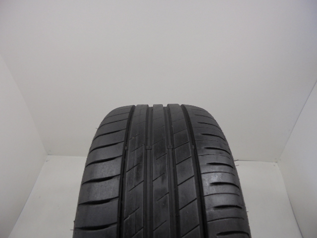 Goodyear Efficientgrip Performance tyre
