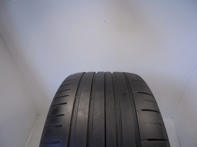 Goodyear Eagle F1 Asym 2 RFT tyre
