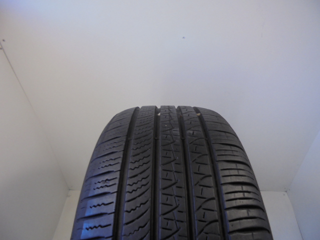 Pirelli Scorpion Zero tyre