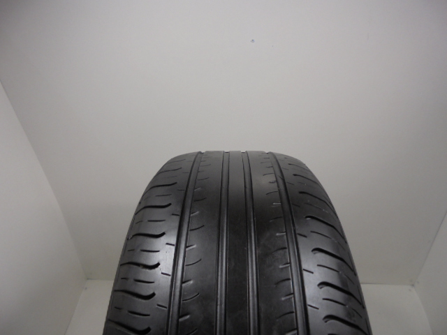 Hankook K415 tyre