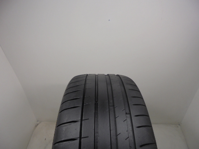 Michelin Pilot Sport 4 tyre