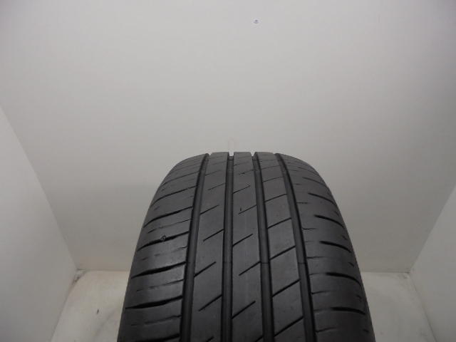 Goodyear Efficientgrip Performance tyre