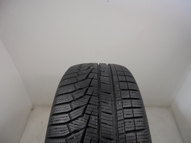 Hankook W320 tyre