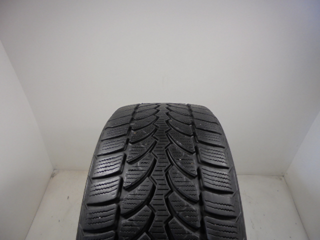 Bridgestone LM-32 tyre