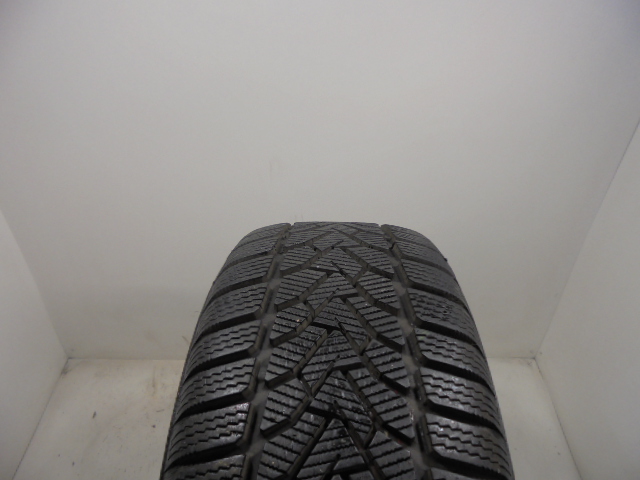 Uniroyal WinterExpert tyre