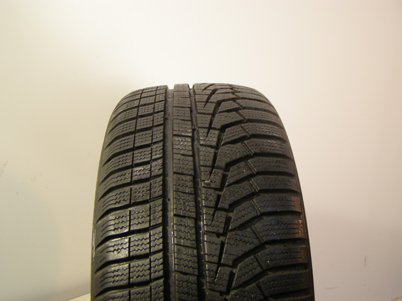 Hankook W320 tyre