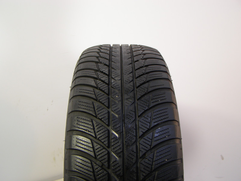 Bridgestone LM001 RFT tyre