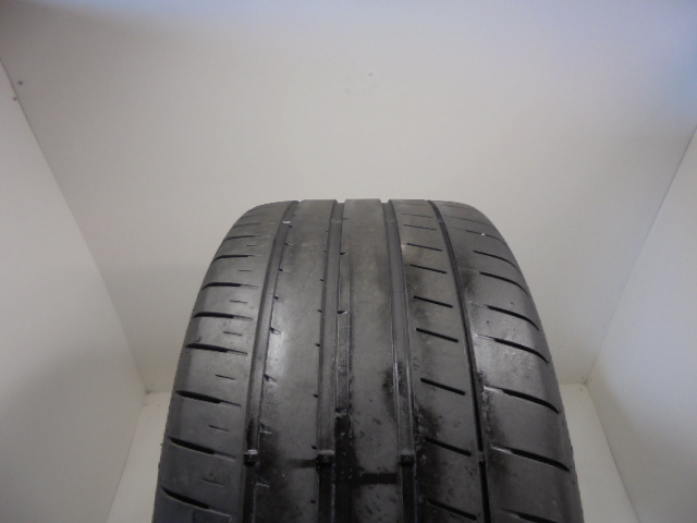 Dunlop Sport Maxx RT2 tyre