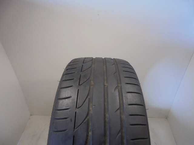 Bridgestone S001 tyre