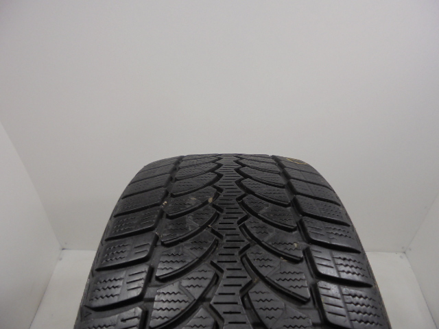 Bridgestone Blizzak LM32 tyre
