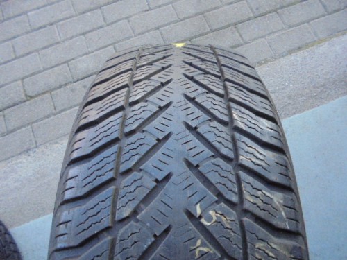 Goodyear Ultragrip  tyre