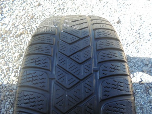 Pirelli Sottozero 3 Winter  tyre
