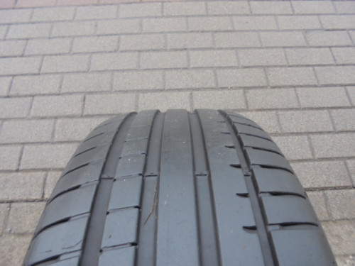 Dunlop Sportmaxx RT2 tyre