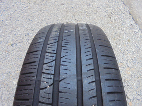 Pirelli Scorpion Verde tyre