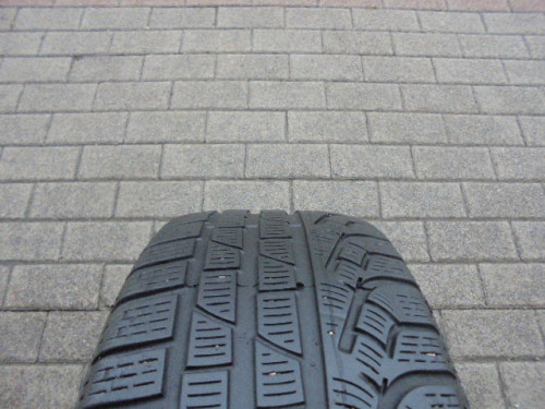 Pirelli Sottozero winter 240 tyre