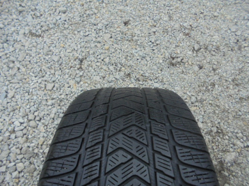 Pirelli Scorpion Verde tyre