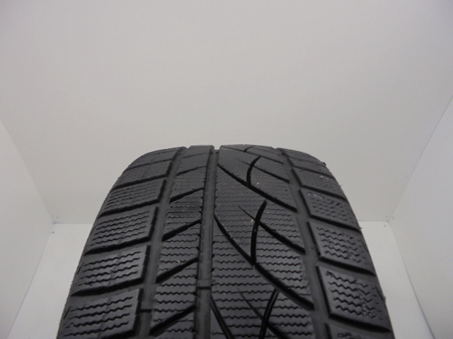 Evergreen EW66 tyre