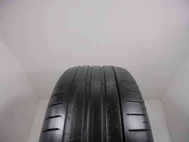 Pirelli Pzero PZ4 tyre