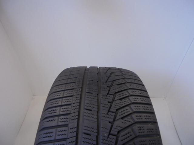 Hankook W320 tyre