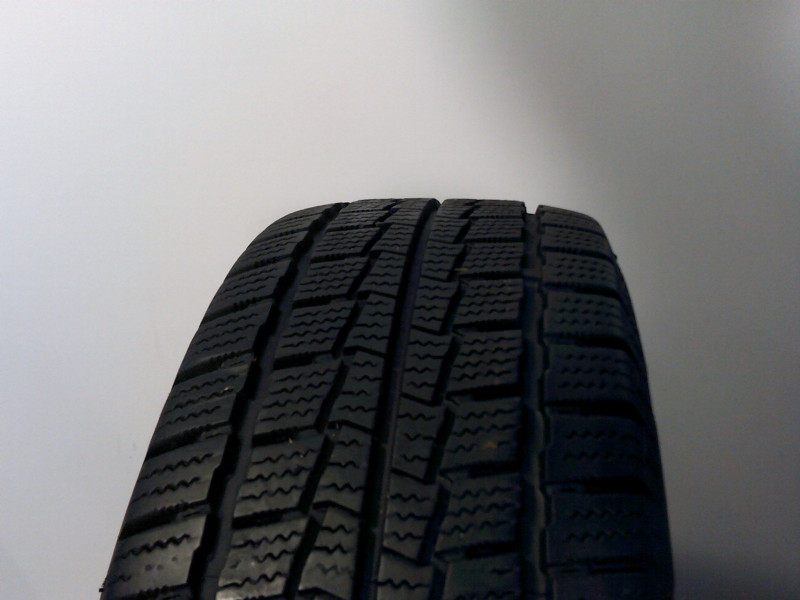 Hankook RW06 tyre