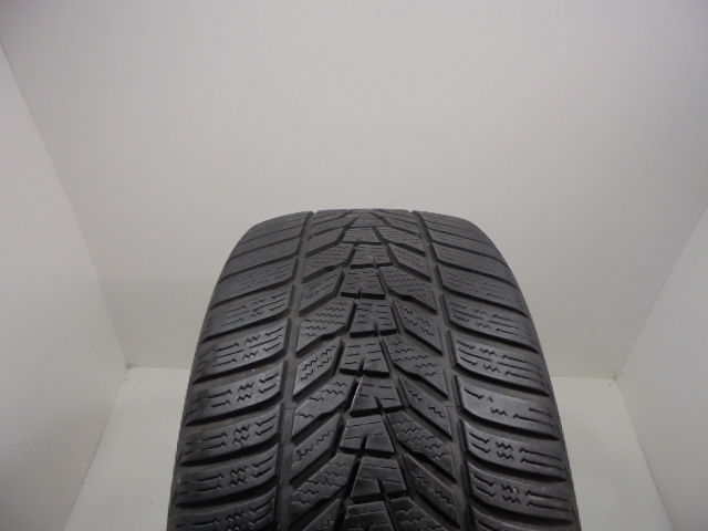 Hankook W330 tyre