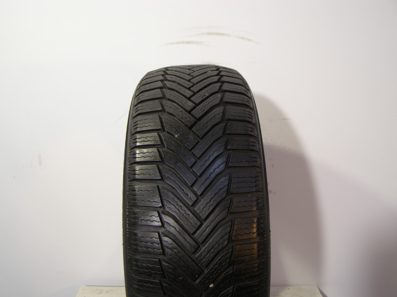 Michelin Alpin 6 tyre