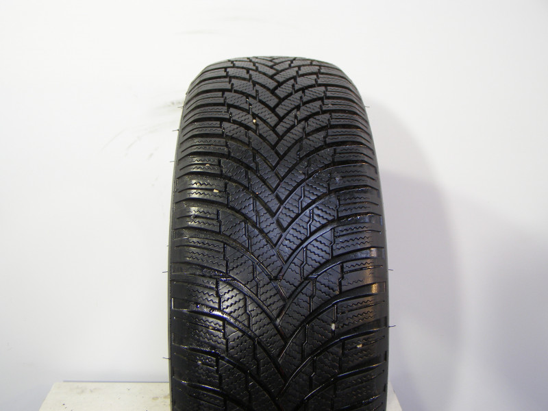 Firestone Winterhawk 4 tyre