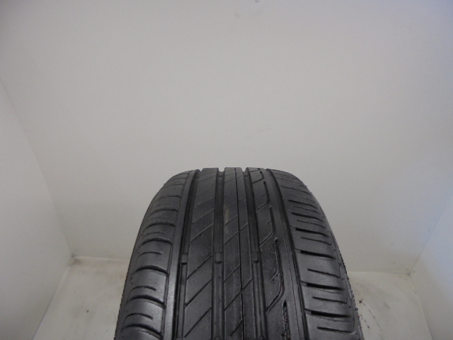 Bridgestone T001 tyre