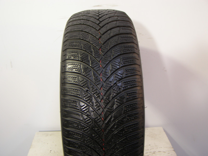 Firestone Winterhawk 4 tyre