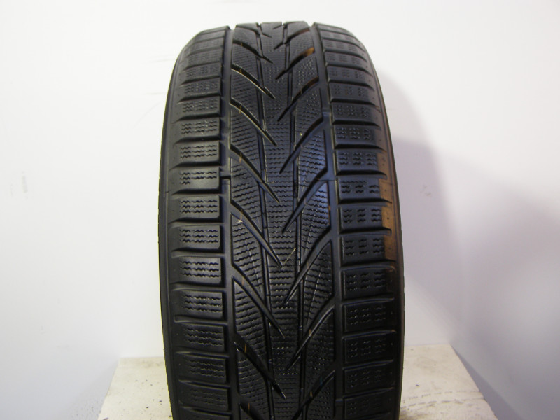 Toyo S953 tyre