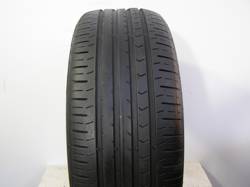 Continental Contipremiumcontact 5 tyre
