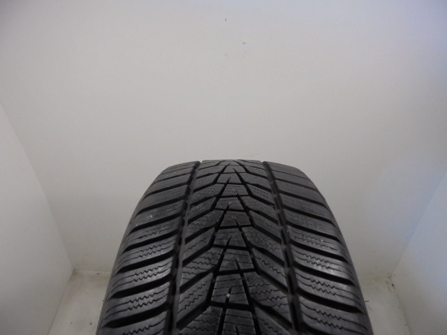 Hankook W330A tyre
