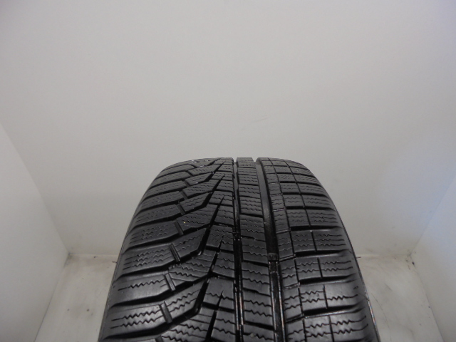 Hankook W320 tyre