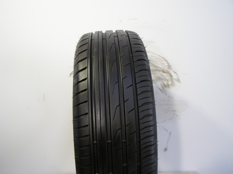 Toyo CF2 tyre