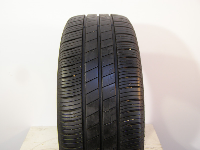 Goodyear Efficientgrip tyre