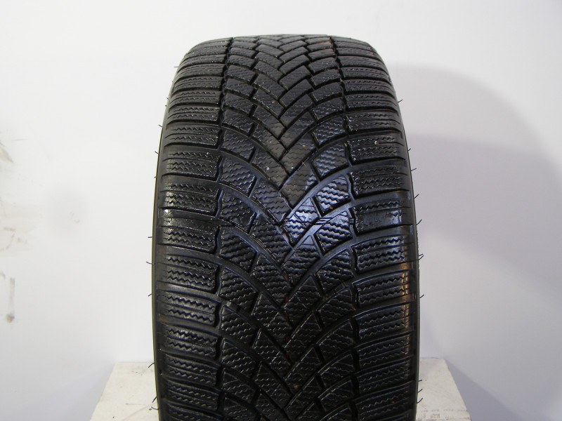 Bridgestone LM005 tyre