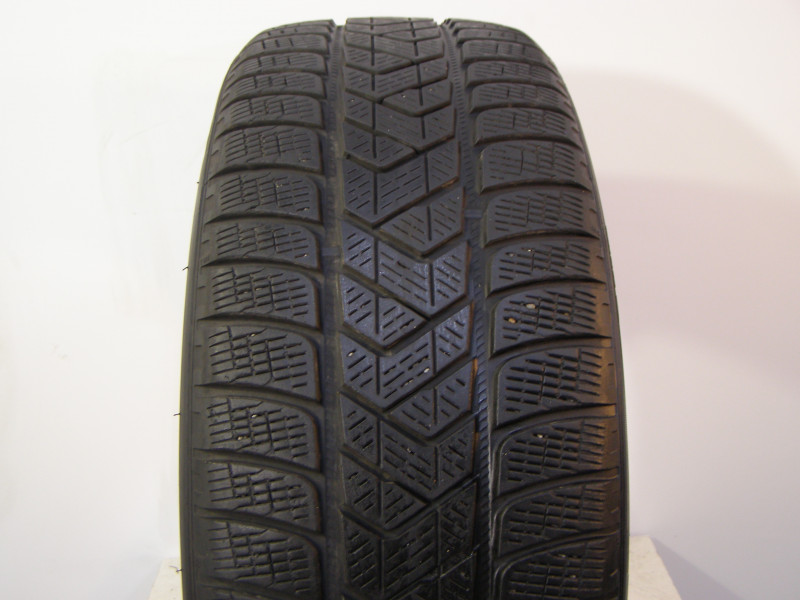 Pirelli Scorpion Winter tyre