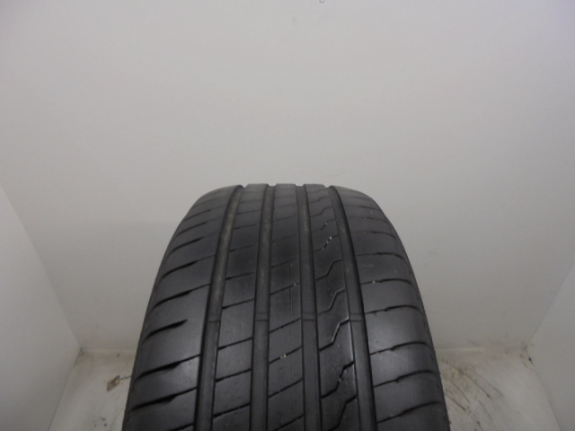 Firestone Roadhawk tyre