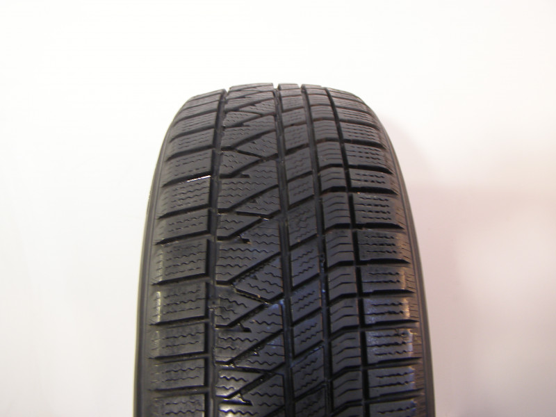 Kumho WS71 tyre