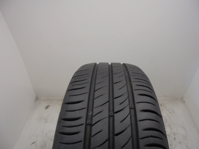 Kumho ES01 tyre