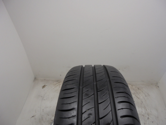 Kumho ES01 tyre